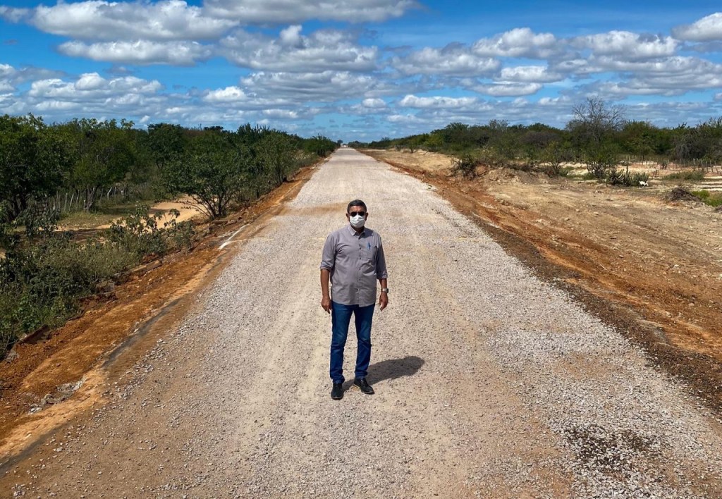 Duarte vistoria obras de requalificação da PE550 FalaPE